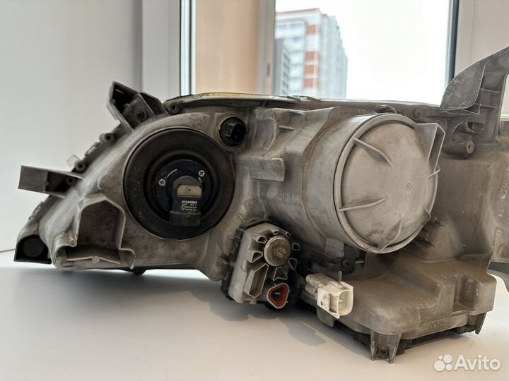 Фара правая Toyota Camry V40 2006-2011