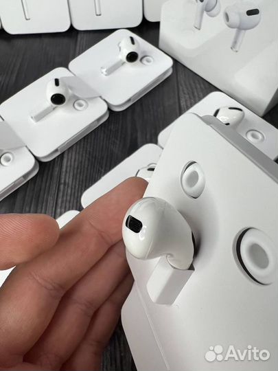 Новые Airpods Pro левый/правый оригинал