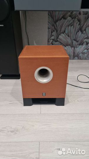 Сабвуфер yamaha