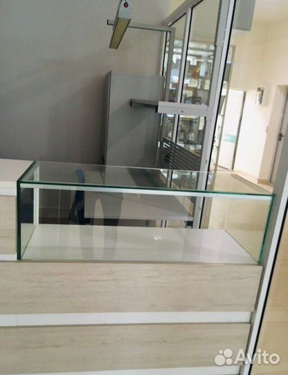 Торговые витрины с подсветкой на заказ