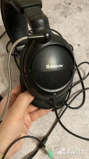 Наушники с микрофоном