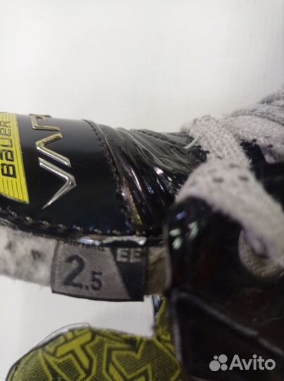 Коньки хоккейные