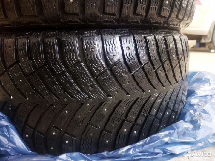 Michelin X-Ice North 4 245/40 R18 Y