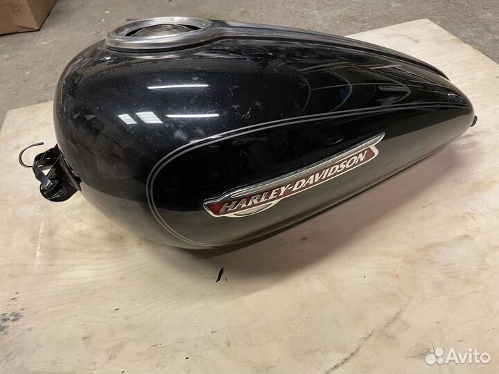 Бензобак Harley Davidson Sportster