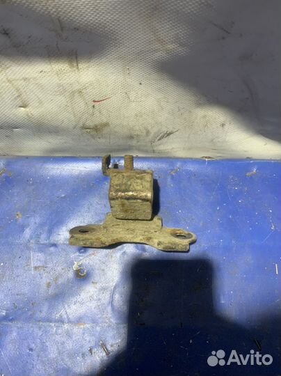 Подушка двигателя toyota estima lucida