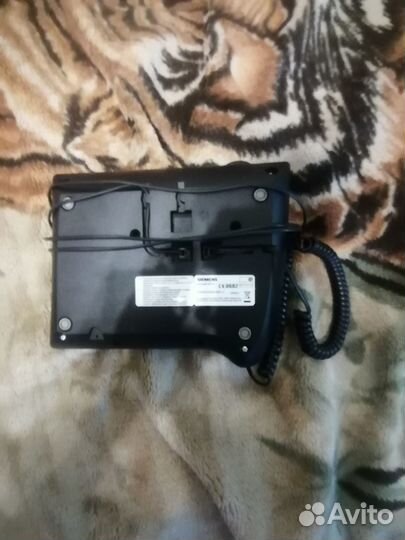 Мобильный телефон