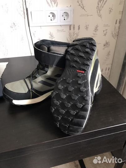 Adidas Ботинки демисезонные для мальчика 33