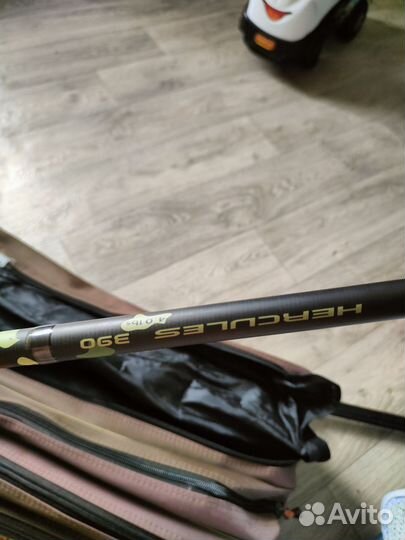 Набор:карповое удилище 3 шт, чехол, подсак,снасти