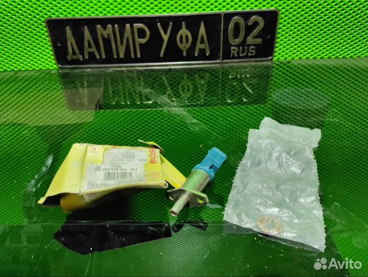 Инжектор форсунка топливная Audi 80