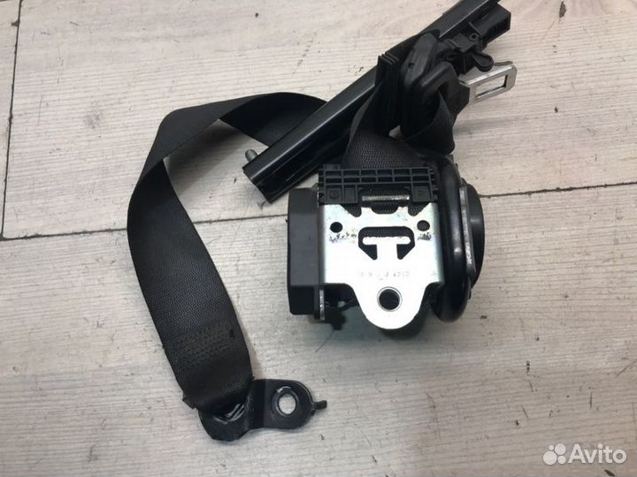 Ремень безопасности Mercedes Sprinter W909 646.701