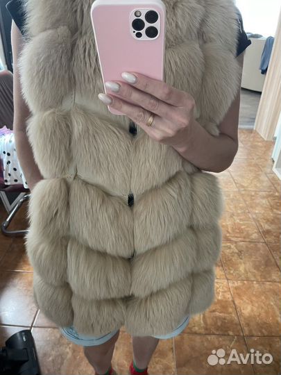 Меховая жилетка из песца