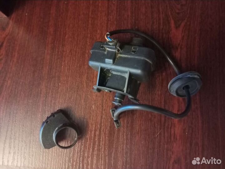 Привод лючка бензобака vw tiguan