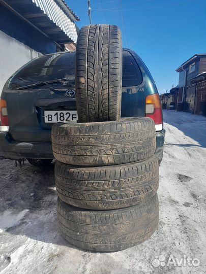 Firestone Firehawk Wide Oval AS 215/60 R16