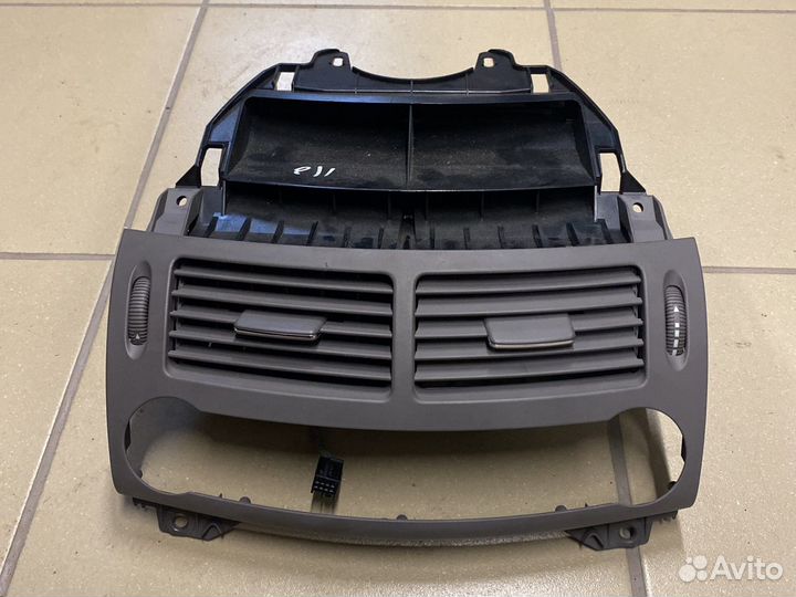 Воздуховод центральный mercedes w211