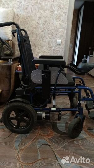 Коляска инвалидная с электроприводом