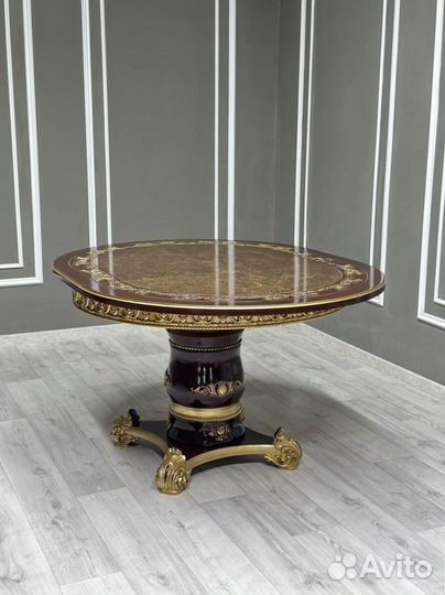 Комплект стол и стулья. Оплата при получении