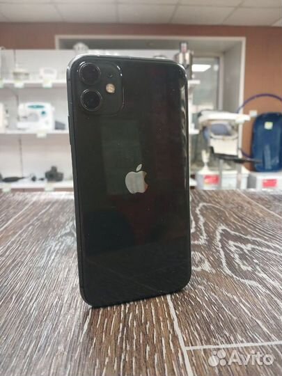 iPhone 11, 64 ГБ