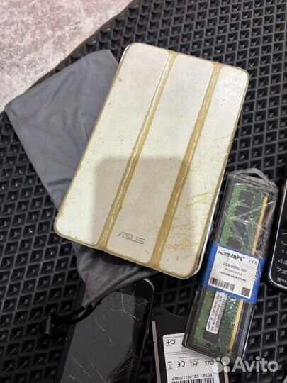 Телефоны на запчасти