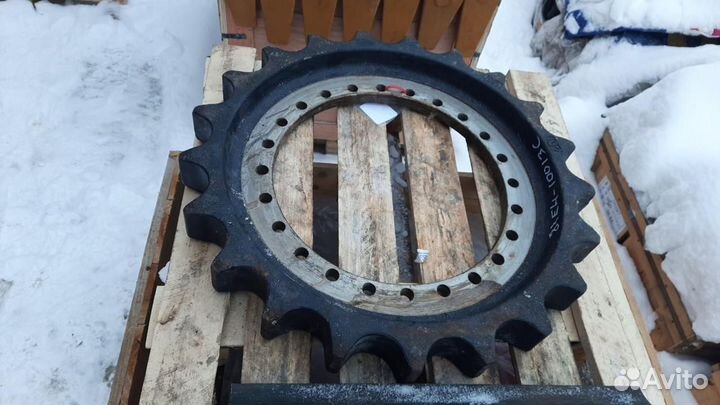 Звездочка Hyundai R360LC-7