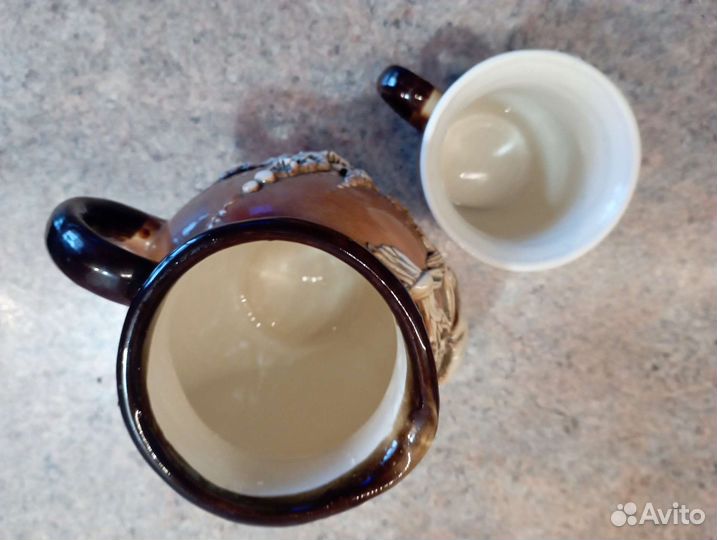 Глиняный кувшин и кружка