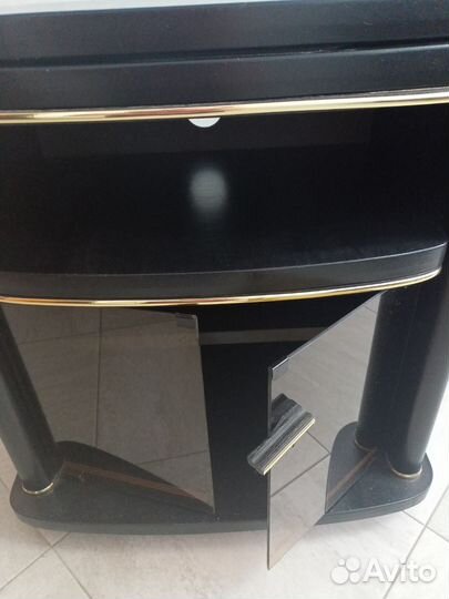 Тумбочка под телевизор