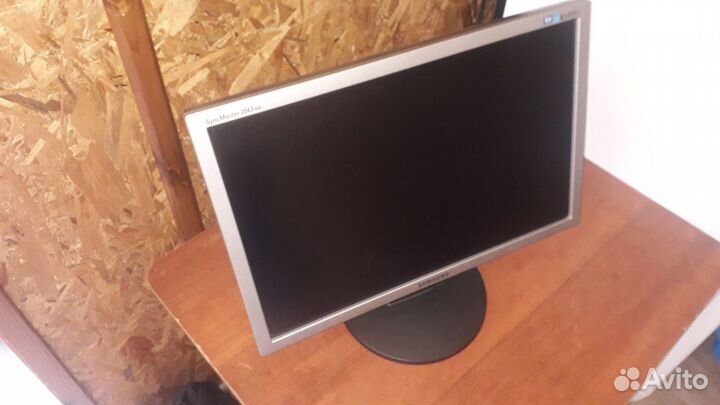 Монитор Samsung SyncMaster 2043NW 20