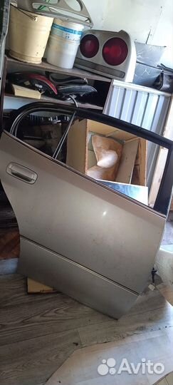 Дверь задняя правая aristo gs300 jzs160