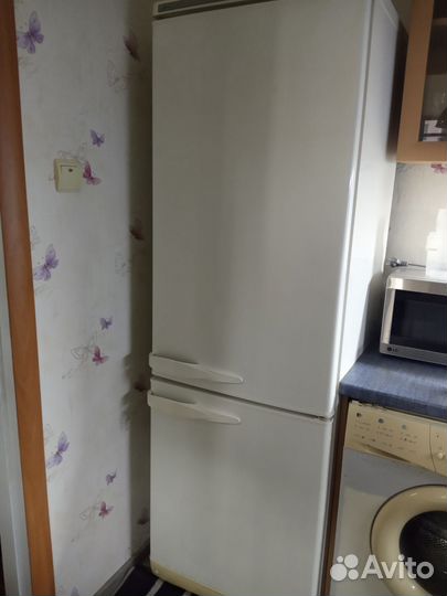 Холодильник бу стинол