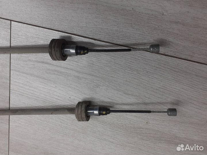 Трос ручного тормоза Kia Cerato 3 правый