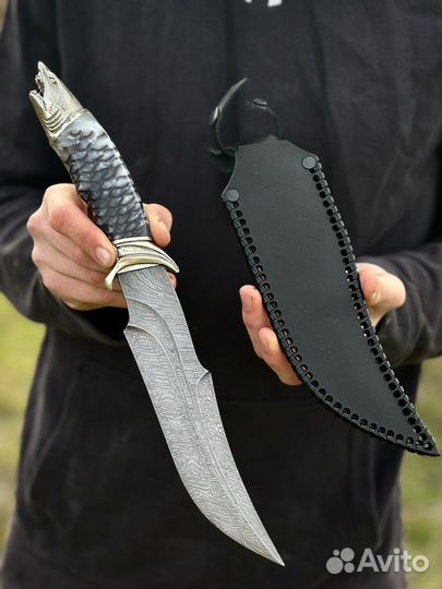 Нож акула из дамасской стали