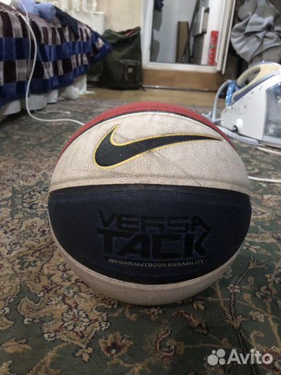 Баскетбольный мяч