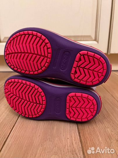Сапожки Crocs J1