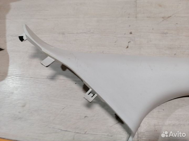 Обшивка передней стойки верхняя Ford Focus 3