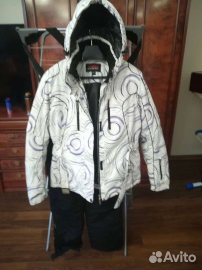 Костюм горнолыжный женский