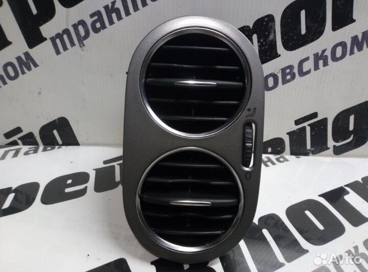 Дефлектор левый Volkswagen Tiguan 5N2 CAW