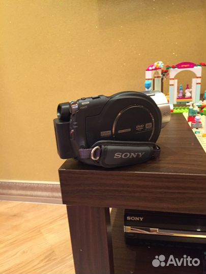 Видеокамера Sony hdr-ux5