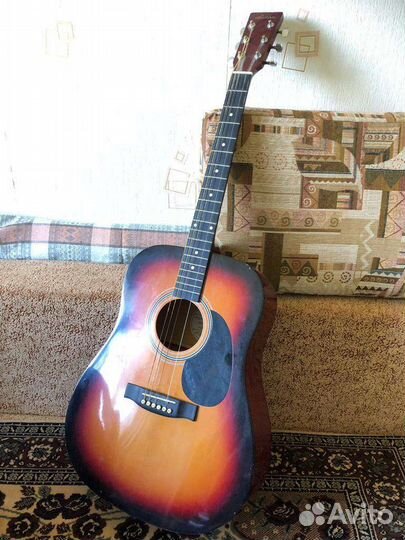 Акустическая гитара