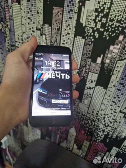 iPhone 8, 64 ГБ