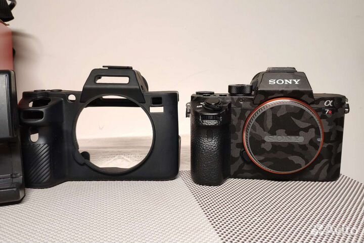 Sony A7R2 (6 акб, доп. зарядка, полный комплект)