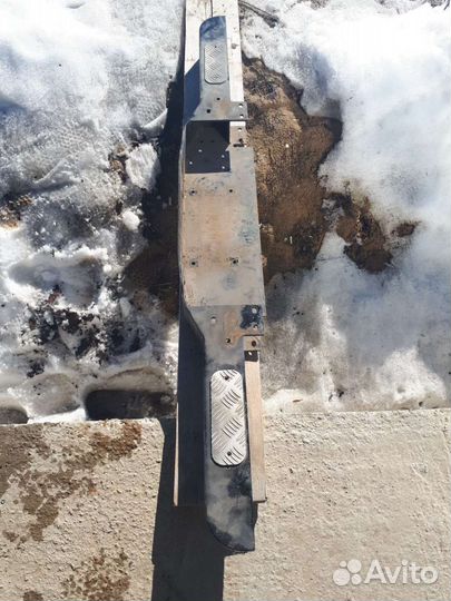 Передний бампер для Ленд Ровер Дефендер 110-90