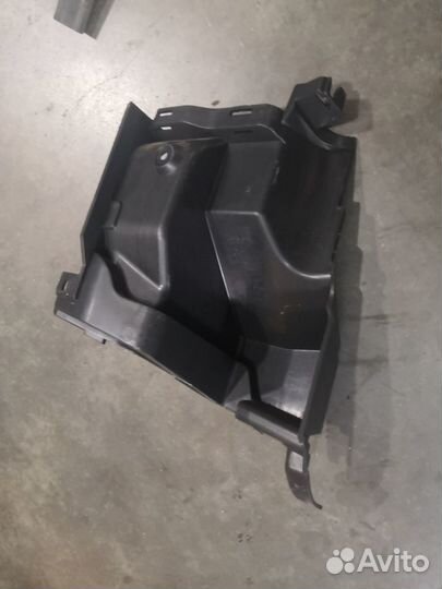 Накладка нижняя левая MB Axor/Kamaz 5490