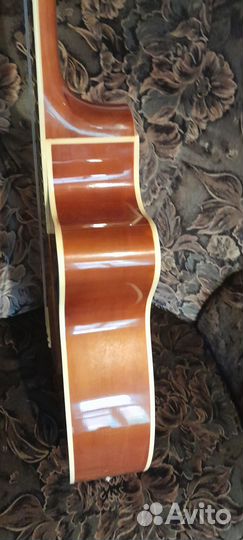 Электроакустическая гитара