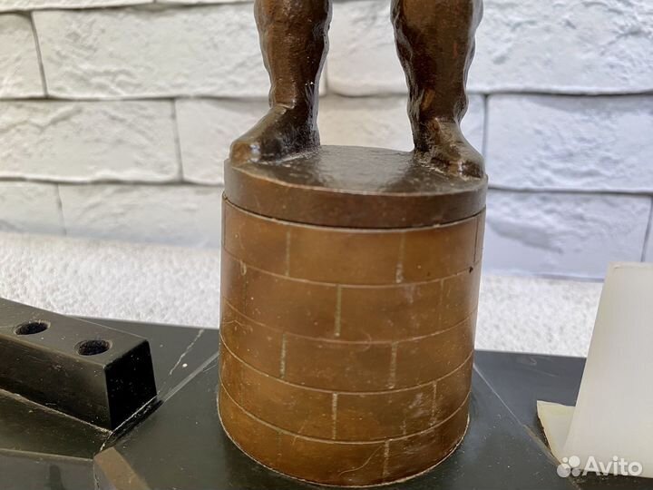 Статуэтка Летчик Чкалов