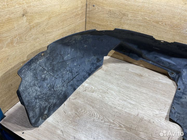 Подкрылок передний правый VW Passat B5+ 1704400