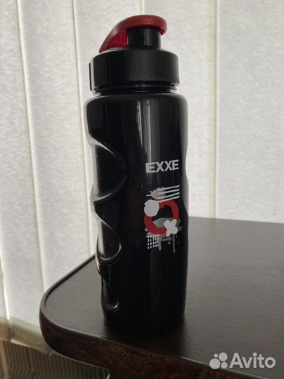 Спортивная бутылка для воды