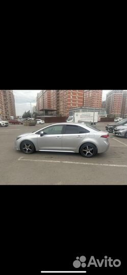 Toyota Corolla 1.8 CVT, 2019, 124 000 км
