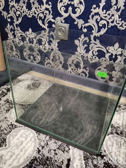 Аквариум с фильтром и мостиком