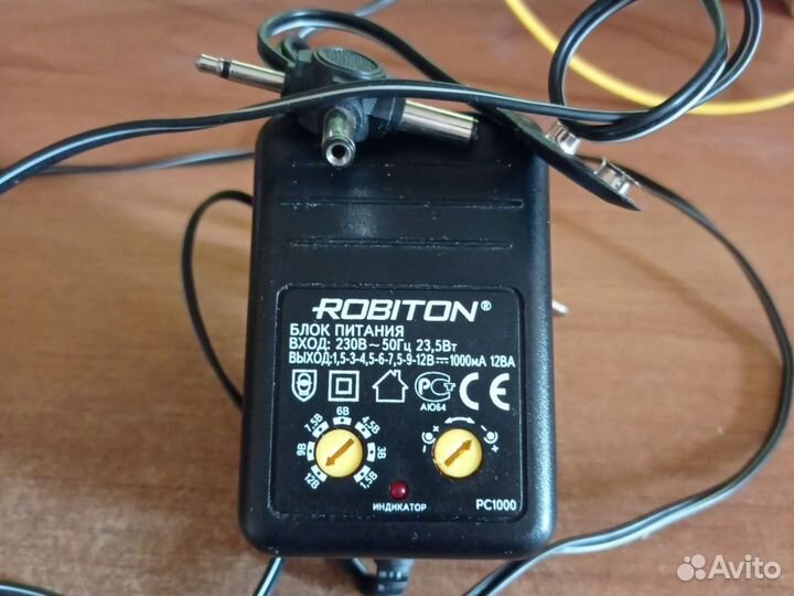 Адаптер/блок питания robiton PC1000