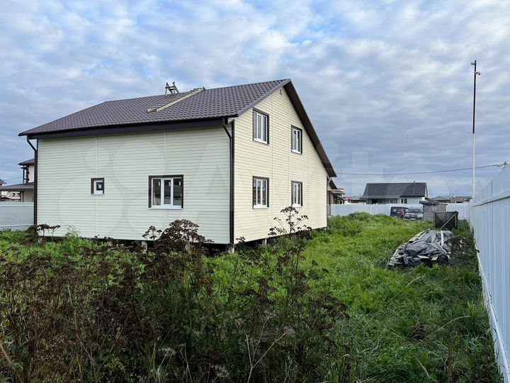 Коттедж 185,5 м² на участке 14 сот.