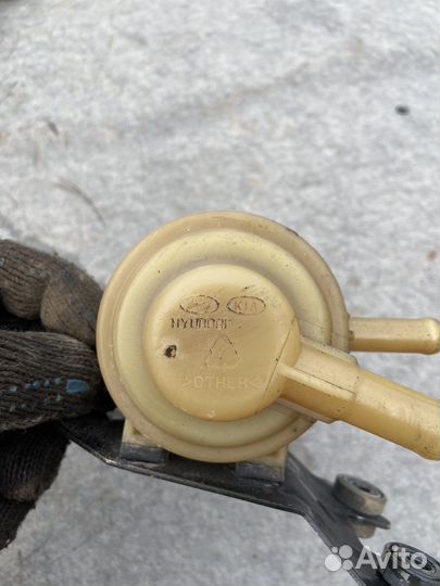 Бачок гур Hyundai Solaris 1 Kia Rio 3